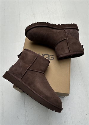 W Classic mini II støvle Burnt Cedar UGG